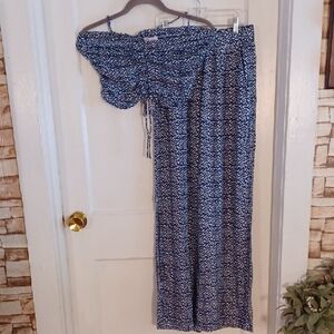 Pink Lily Navy and White 2 Pc. Set Women's Size Small-medium